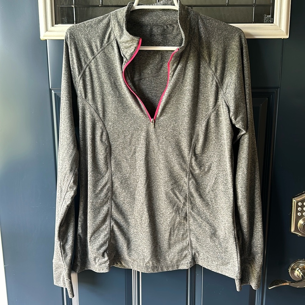 Reebok pullover
